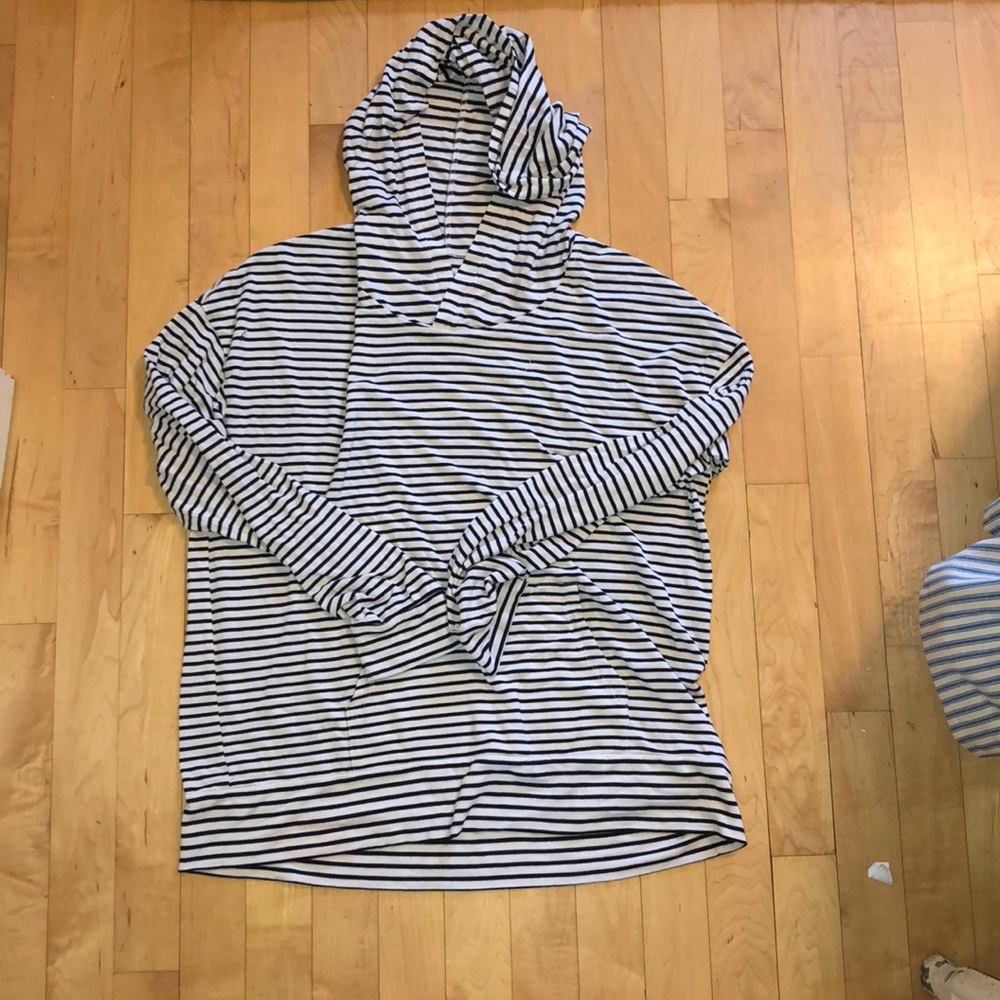 Super soft gap log sleeve hoodie